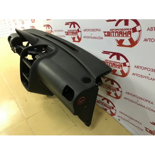 Панель салона передня (торпедо) Opel Combo 2001-2011 09114355